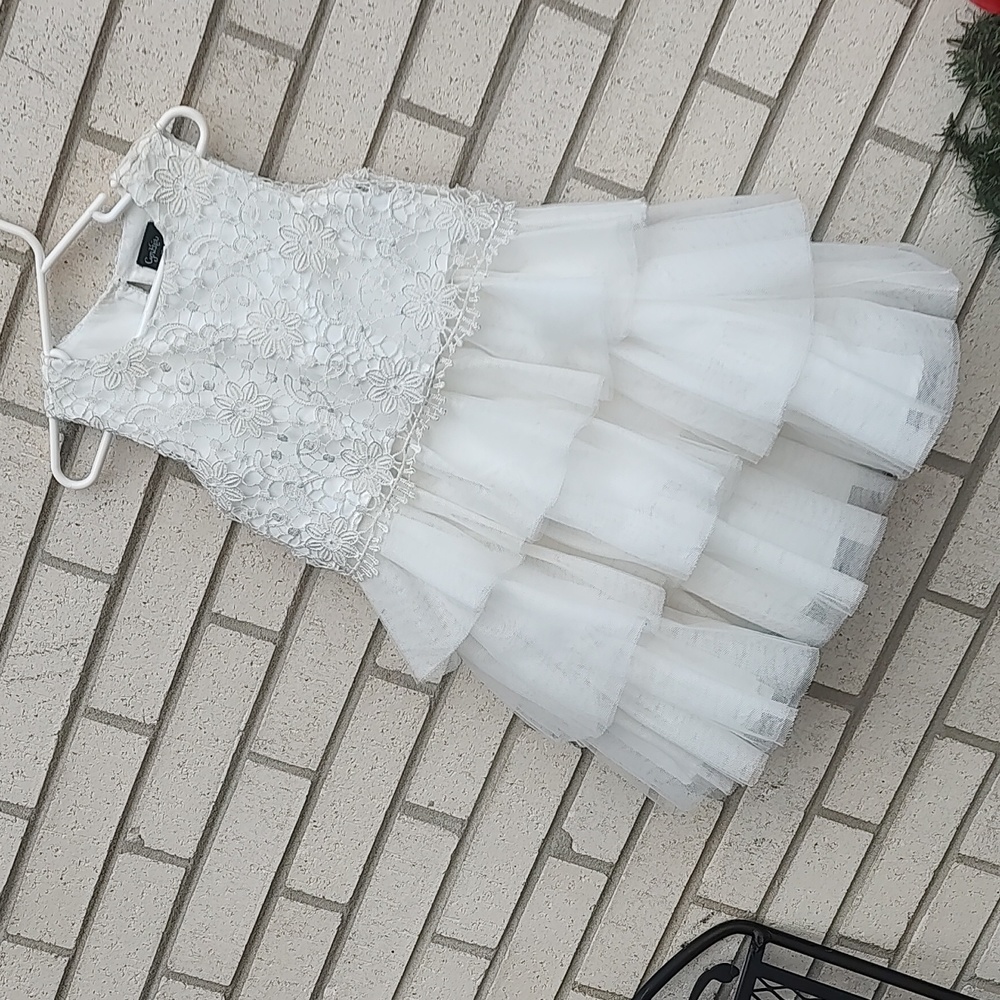 WHITE DRESS - Picture 5 of 13